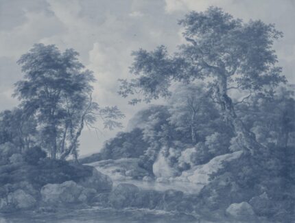 تصميم ورق حائط Musee يعرض نمط "Forest Cascade" بمجموعة متنوعة من الألوان، ويتميز برسمة كلاسيكية لمناظر طبيعية من إبداع جاكوب فان رويسدايل.